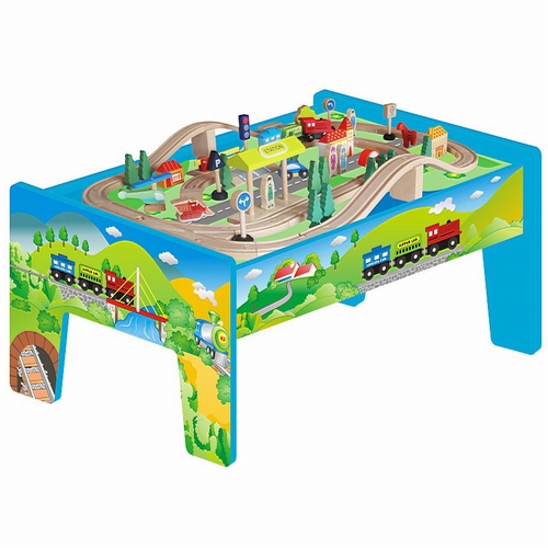 Treinset 70-delig op tafel