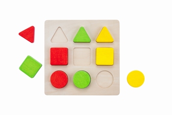 610018 - Sorteerbord geometrisch kleur multiplex/rubberhout