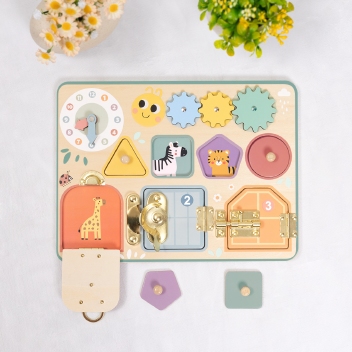 Activiteiten puzzel met slotjes etc