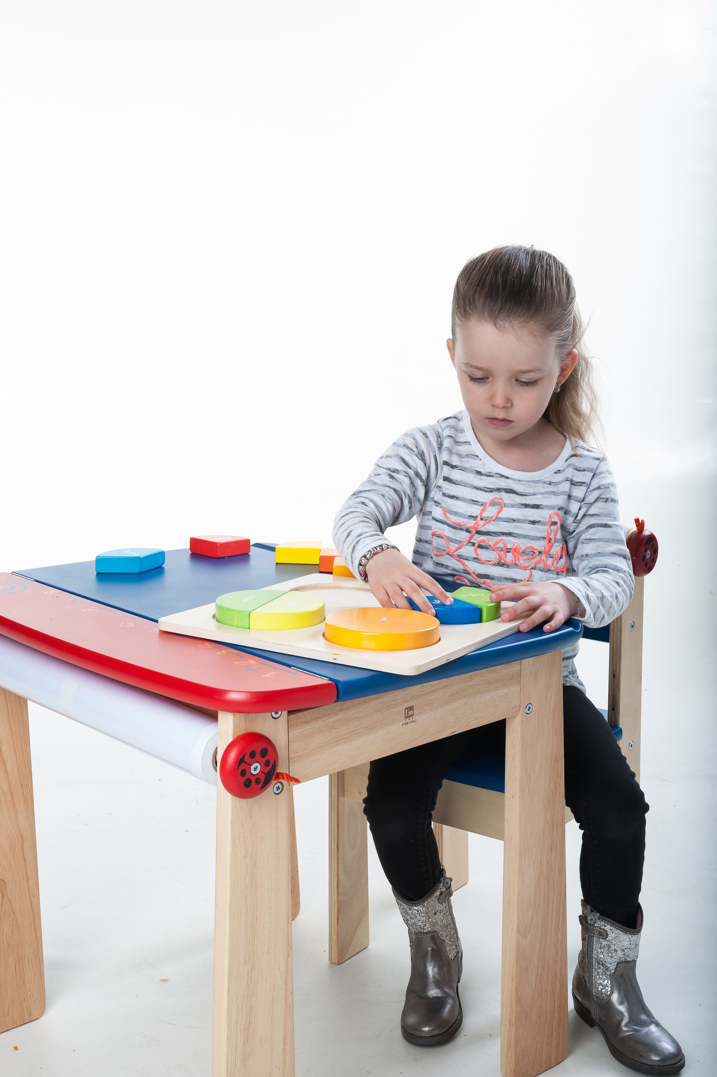 610027 - Sorteerbord ronde vormen partjes multiplex/rubberh