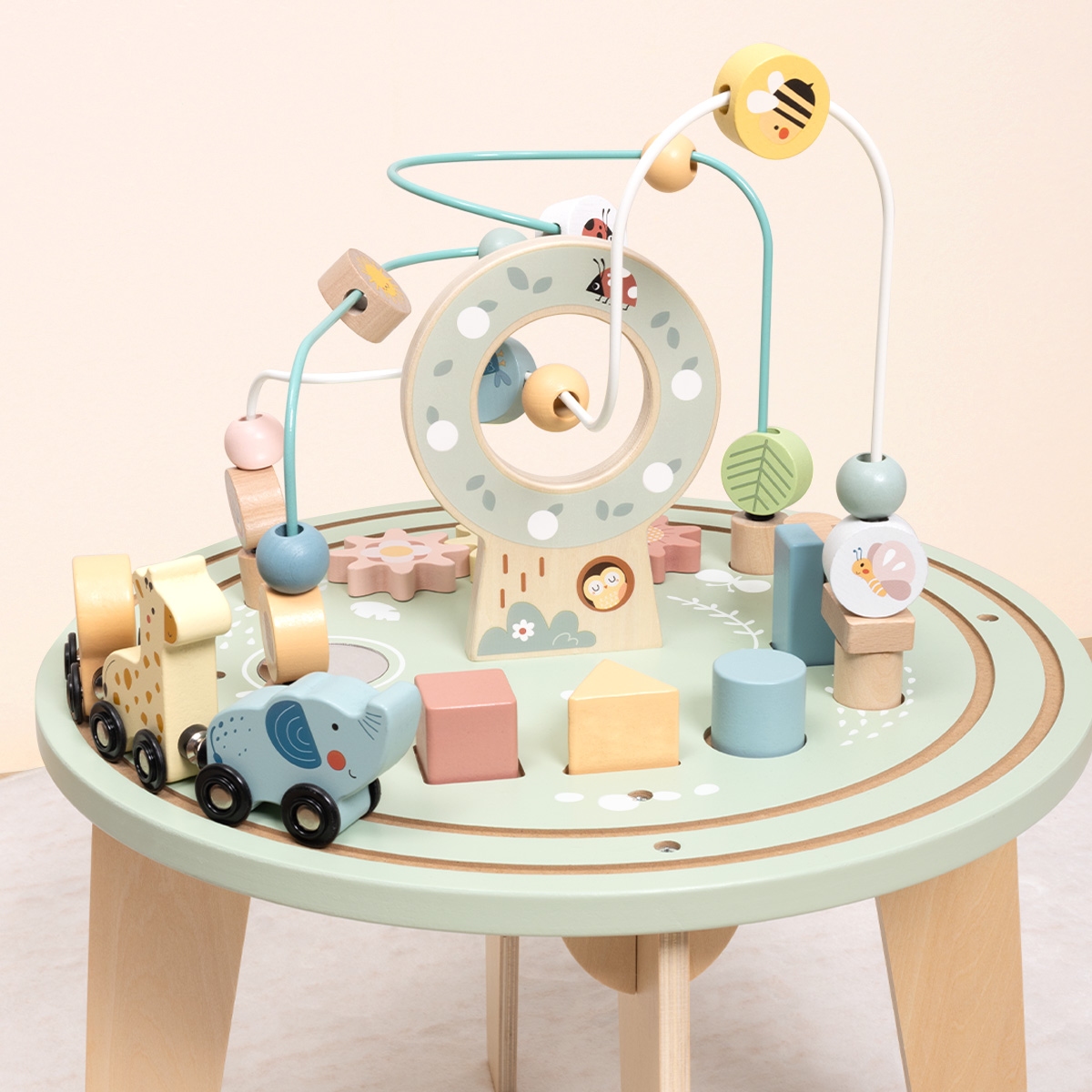 Activiteiten tafel rond Tooky Toy